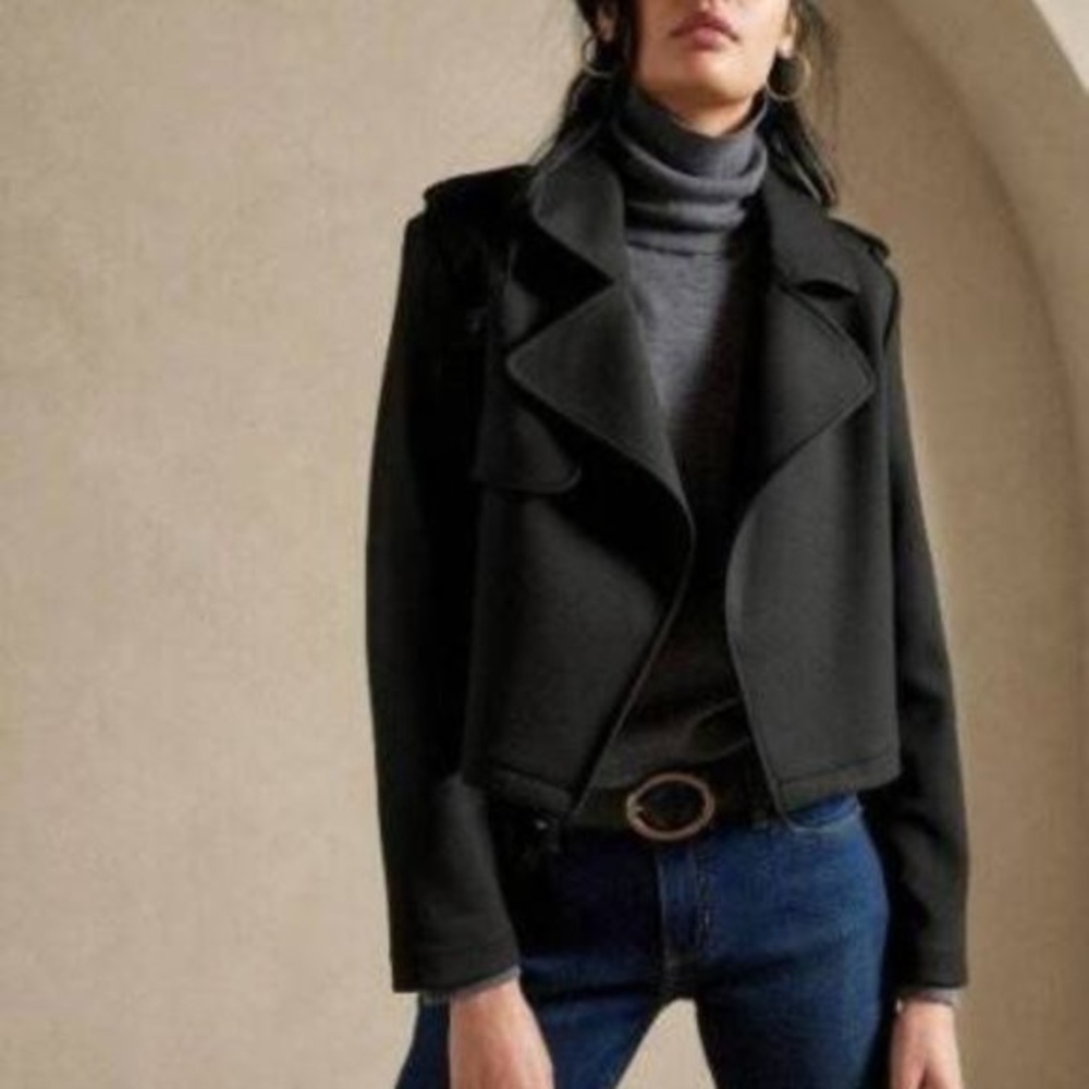 Banana Republic Factory Bonded Gabardine Jacket in Black, Size M